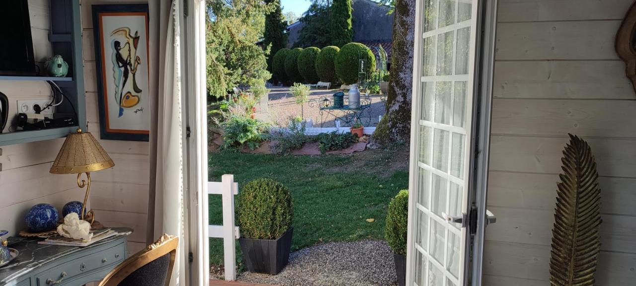 Domaine Le Lanis D'hôtes Avec Piscine Et