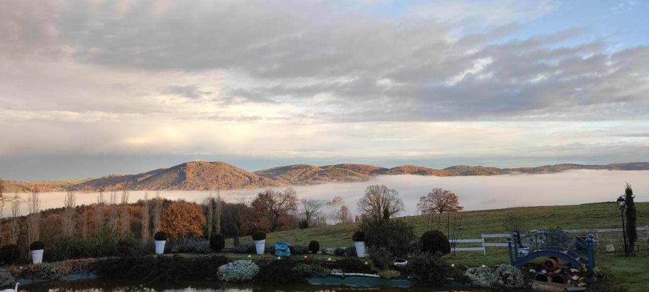 Domaine Le Lanis D'hôtes Avec Piscine Et