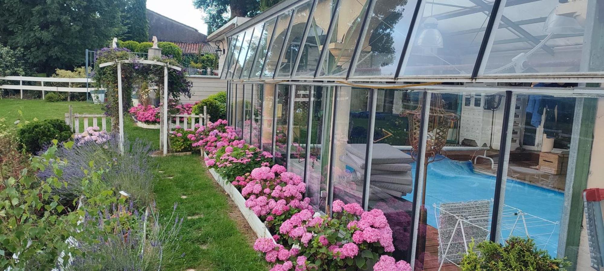 Domaine Le Lanis D'hôtes Avec Piscine Et Alojamento de Acomodação e Pequeno-almoço